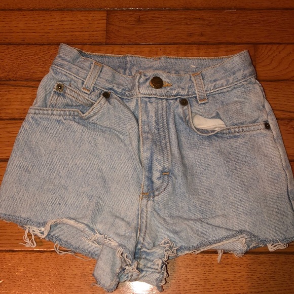 High Waist Distressed Hem Denim Shorts - Picture 1 of 3